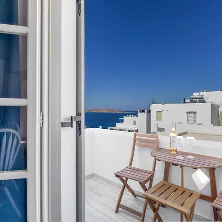 Blue House * Naousa (Paros)