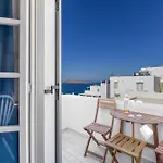 Blue House * Naousa (Paros)