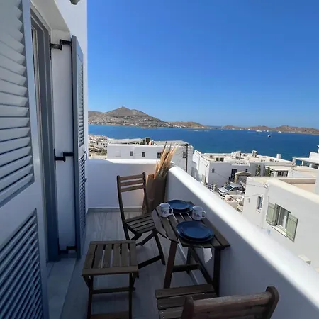 Blue House * Naousa (Paros)