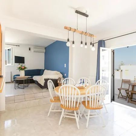 Blue House Apartment Naousa (Paros)