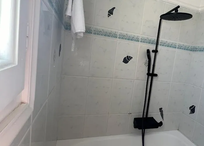 Blue House * 纳乌萨