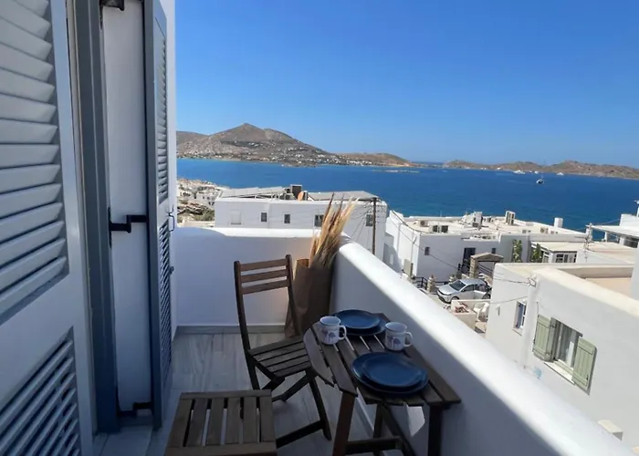 Blue House * 纳乌萨