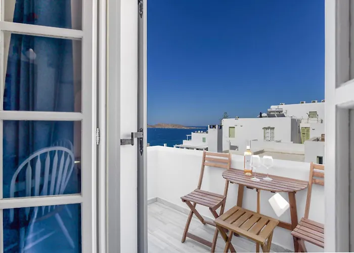 Blue House * 纳乌萨